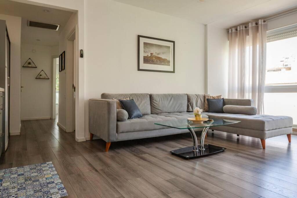 Big Apartment Next To Gordon Beach Plus Free Parking 特拉维夫 外观 照片