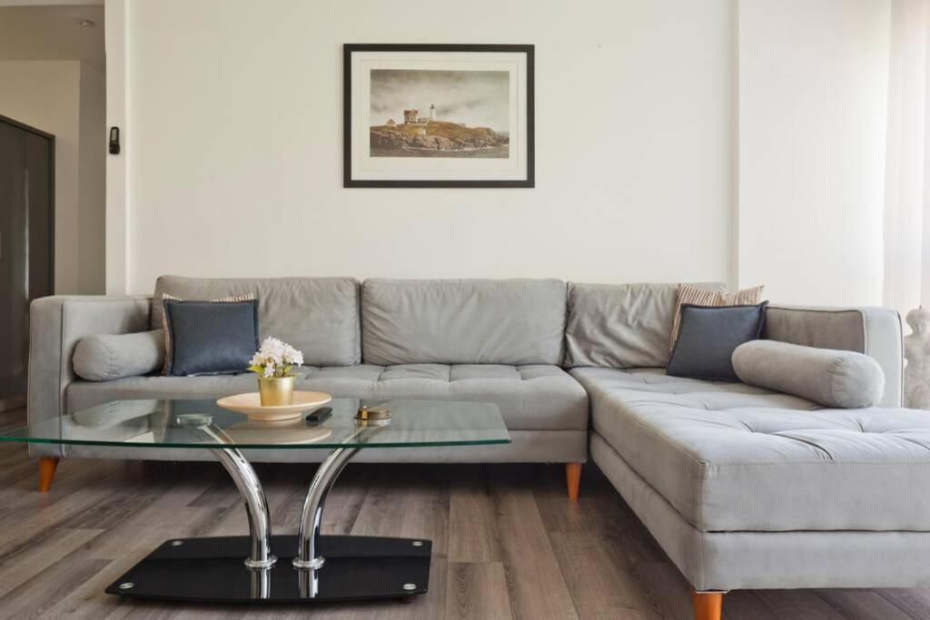 Big Apartment Next To Gordon Beach Plus Free Parking 特拉维夫 外观 照片