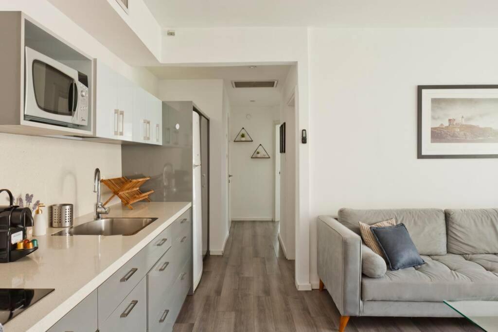 Big Apartment Next To Gordon Beach Plus Free Parking 特拉维夫 外观 照片